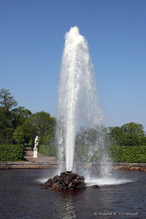Струи воды фонтана. Днепропетровск набережная струя фонтан. Струя воды фонтан. Струя воды из фонтана.